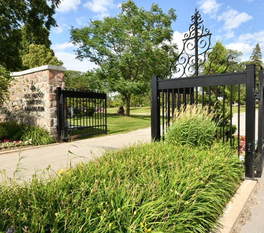 Beechwood Cemetery gates
